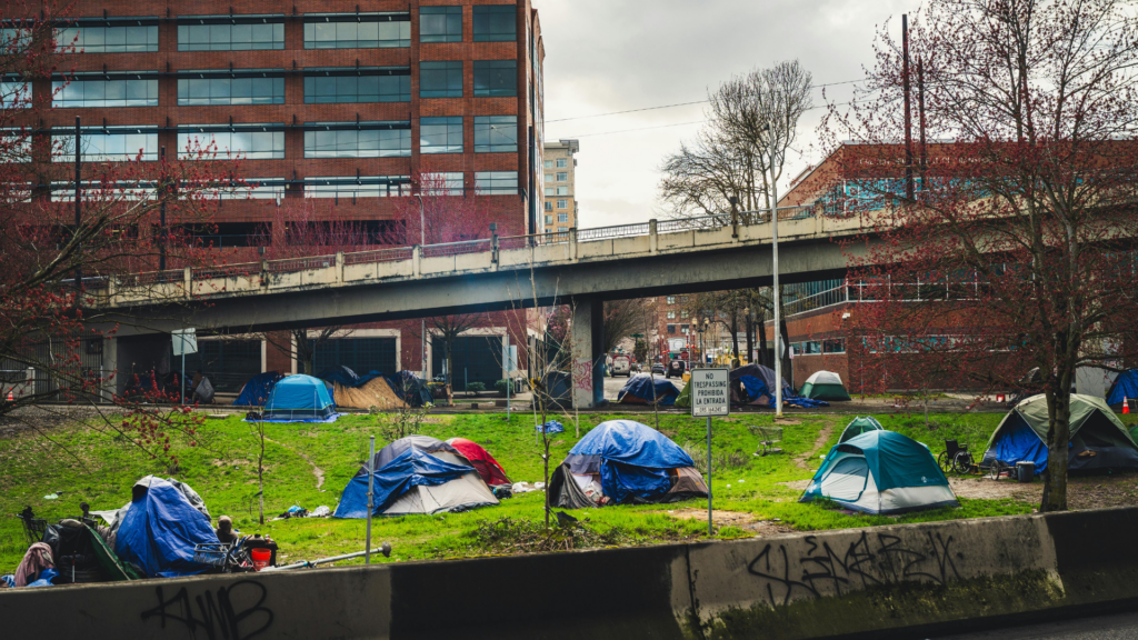 réduction places accueil migrants